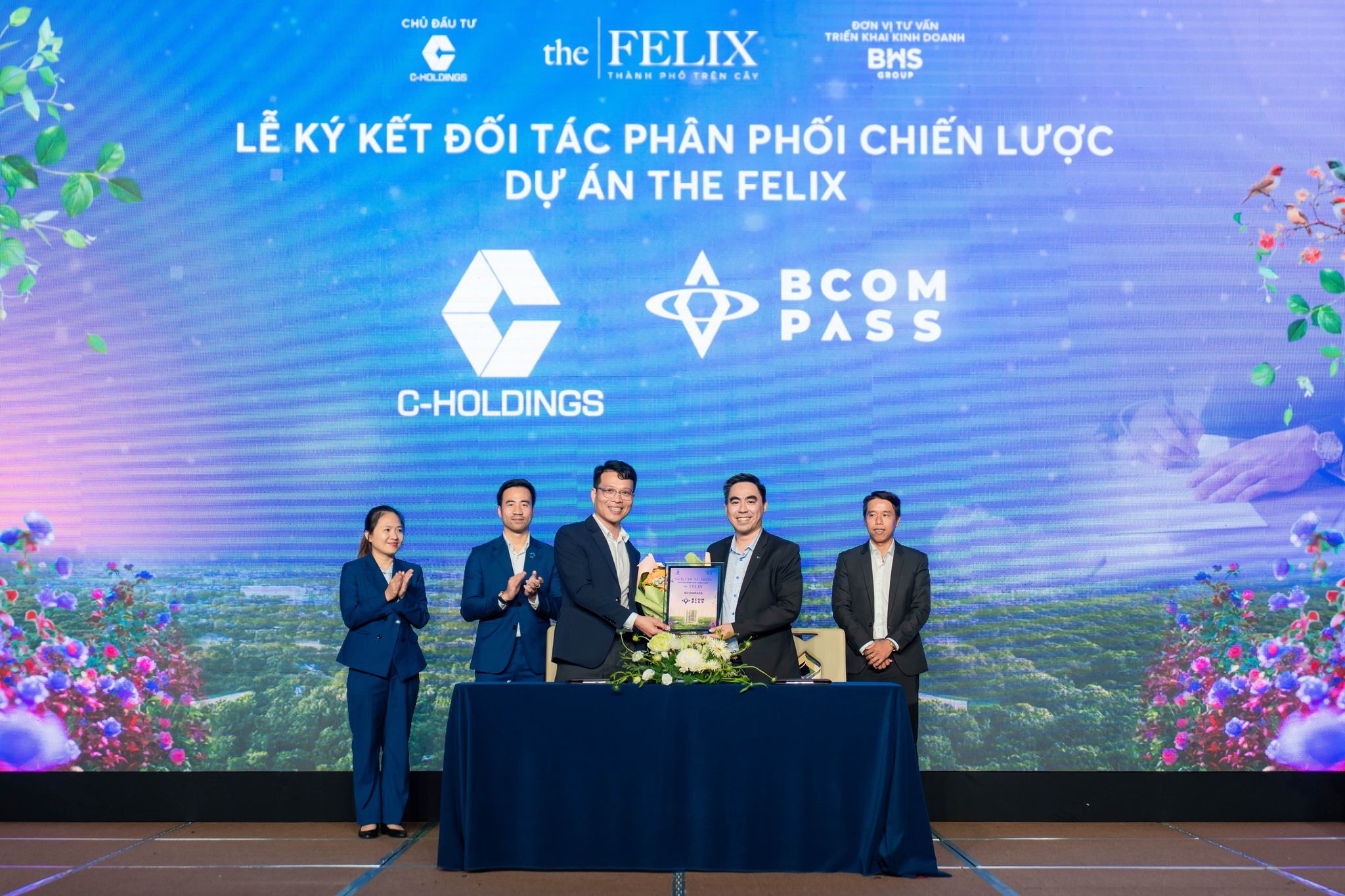 Lễ ký kết đối tác phân phối chiến lược dự án The Felix
